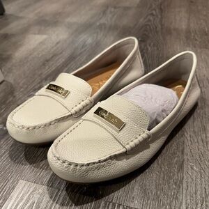 CALVIN KLEIN LETA PEBBLE GRAIN WHITE UPPER LEATHER LOAFER WOMEN'S SHOES SIZE 9.5